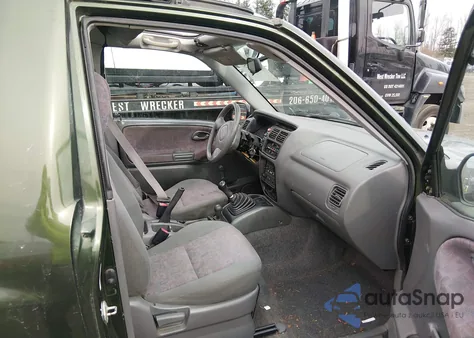 2000 Chevrolet Tracker z USA, uszkodzony, nr VIN 2CNBJ1862Y6957121
